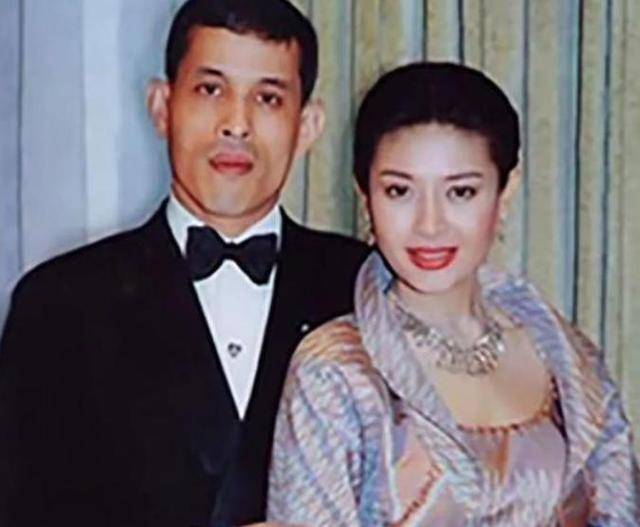 延禧|岳汉：泰国版“甄嬛传”——《延禧攻略》与《走向共和》之间，还差多少个诗妮娜？