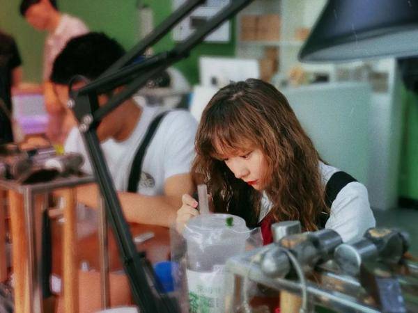 才貌|才貌俱佳!这两位甜女小姐姐,真美!