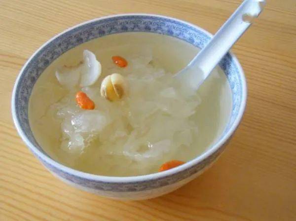 银耳百合莲子羹即食独立包装 d3fc8e7bc98f415d90644cb256e01e58.jpeg