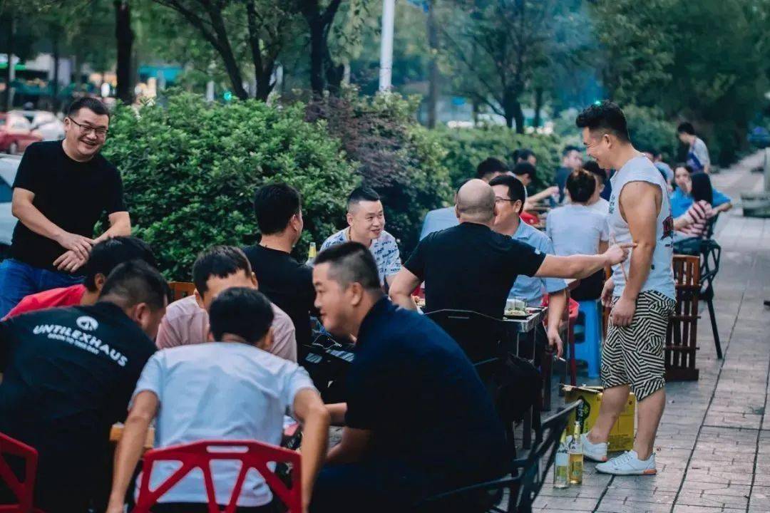 西昌|叫嚣着要承包你的胃！藏在大学城火爆了9年的这家烧烤店