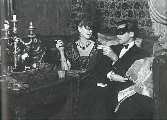 婚姻|“亿万名媛”芭芭拉·霍顿，用珠宝堆砌的一生