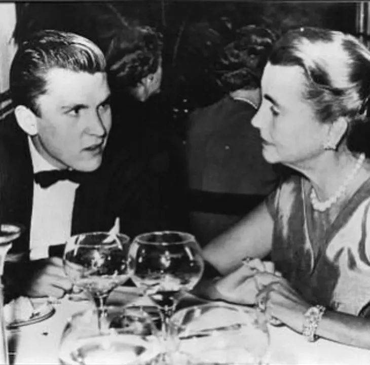 婚姻|“亿万名媛”芭芭拉·霍顿，用珠宝堆砌的一生