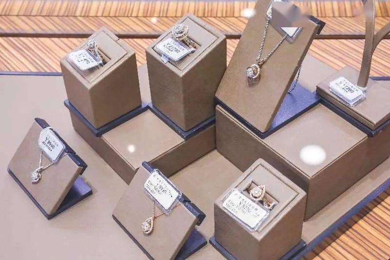 珠宝节|太划算啦!巴黎春天浦建店“耀你幸福珠宝节”火热开启,9月我们结婚吧!