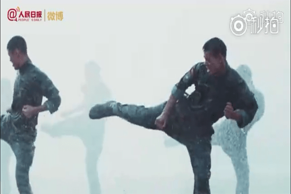 教官|开学季：“别人家”的军训 VS “我们家”的军训