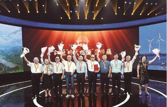 海安|海安宁蒗支教教师群体荣膺江苏“时代楷模”称号