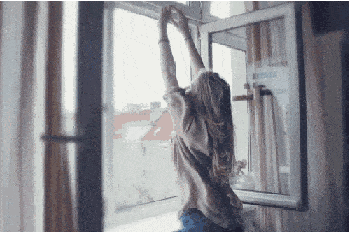 欧尼|金喜善新剧《爱丽丝》拿下收视冠军,欧尼这状态确定43岁了吗?