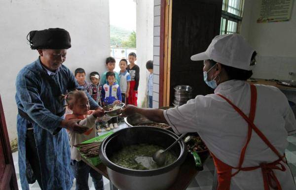 杨朝俊|杨朝俊：36载坚守大山育桃李