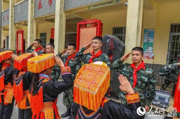 果志远|武警官兵走访慰问援建学校共度“别样”教师节