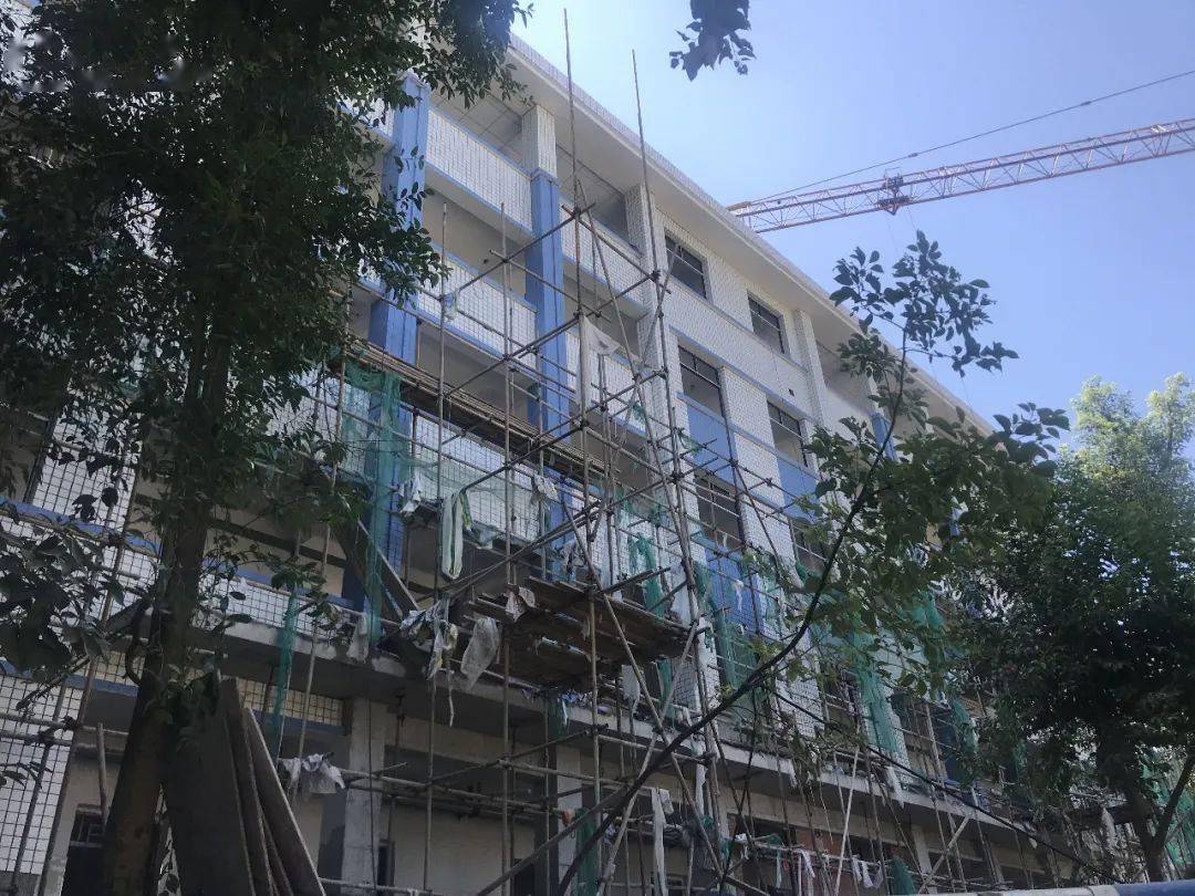 四川省达州市万源市第二中学的学生们从9月起入住了由普陀山佛教协会