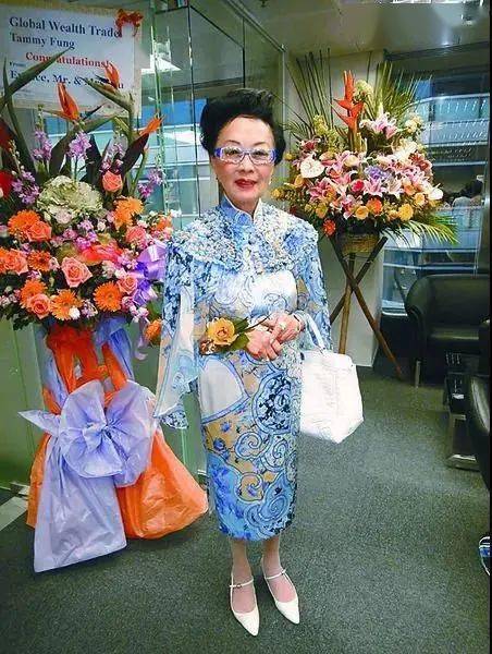 帝王|香港第一阔太：非帝王绿翡翠不戴，丧夫反赚100亿！就连四太见她都低头！