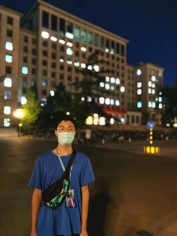 妈妈|湖南高考文科第一名，带着妈妈遗照上清华