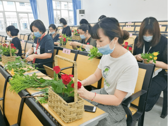 教师节|深圳二高技学子技能表白恩师——第36个教师节的正确打开方式