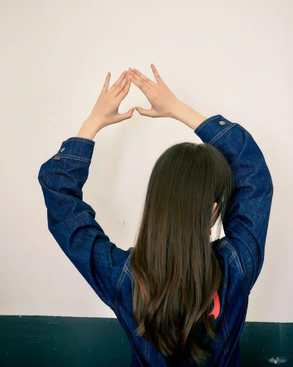 糖分|神隐的她带着热搜回来了,依旧肤白貌美、糖分爆表