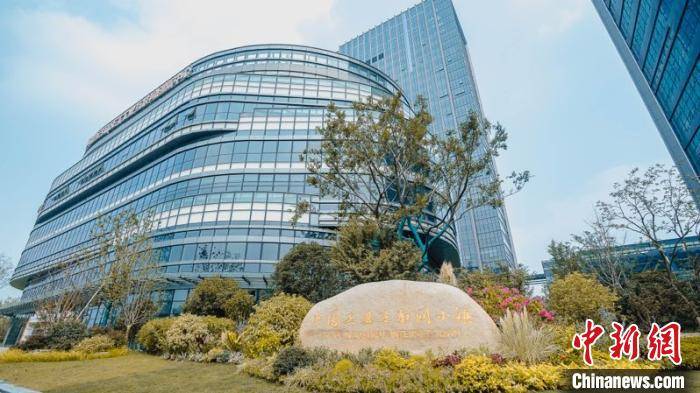 杭州经济总量第一区余杭_杭州余杭热气球画画(3)