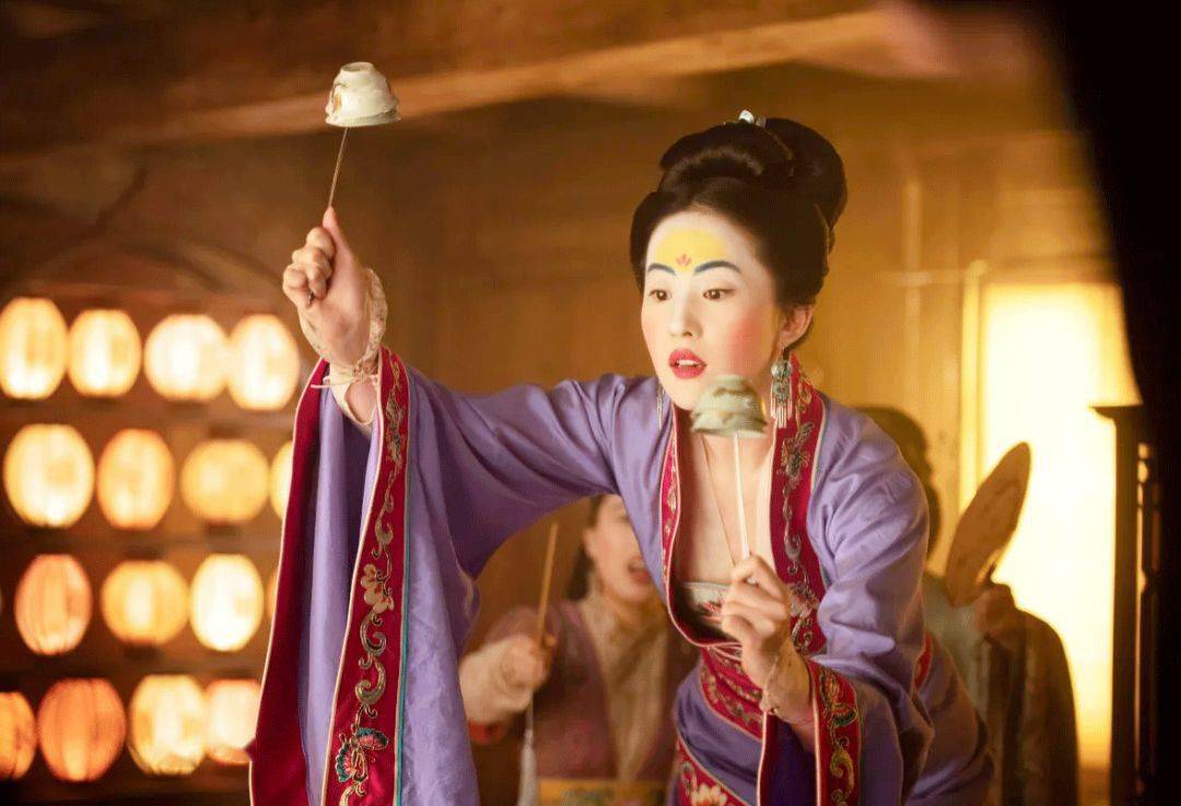 电影|别骂了，《花木兰》难道不好看吗？