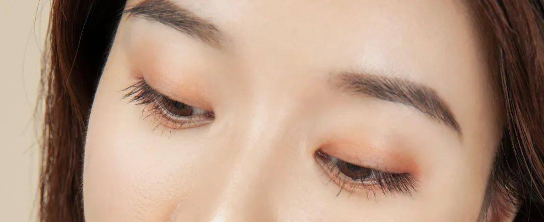 口红|我摊牌了，初秋气质感妆容的秘诀其实是这个......