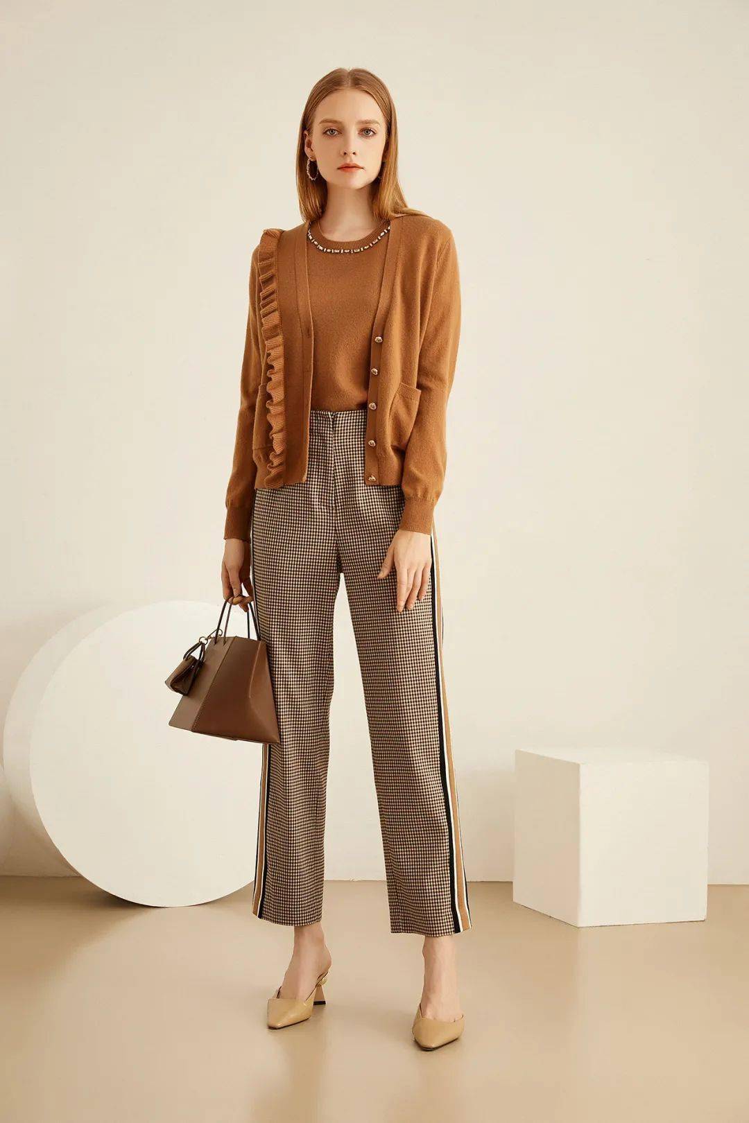 时尚|杰西｜针织，温柔实力的最佳演绎者