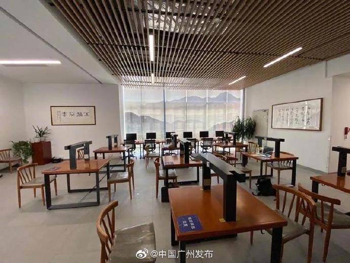 支教团|华工新生开学典礼，这一幕让人泪目…