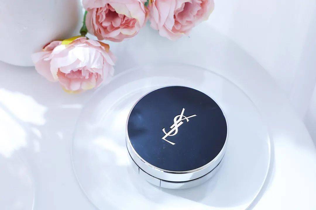 气垫|大赏测评 | 美妆三大头竞相争宠，YSL这是要上天啊！