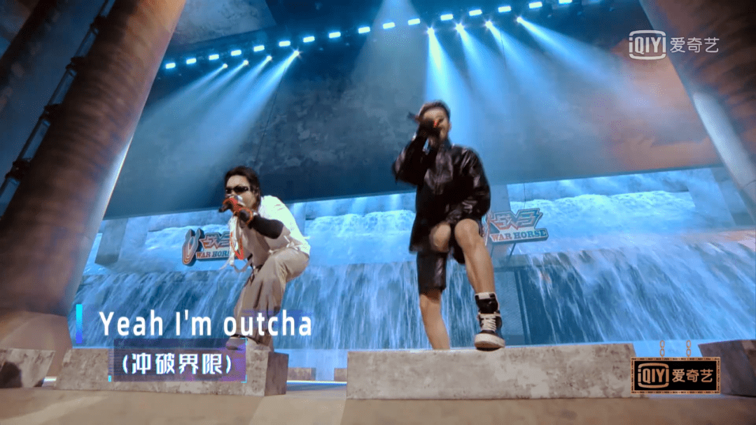 内容|中国新说唱 | 张靓颖公演现场失控忘词，到底是什么情况？！