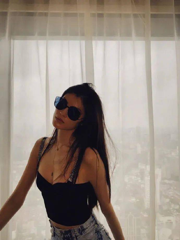 版酷|王霏霏何穗版酷女孩拍照指南,点击获取纯干货!