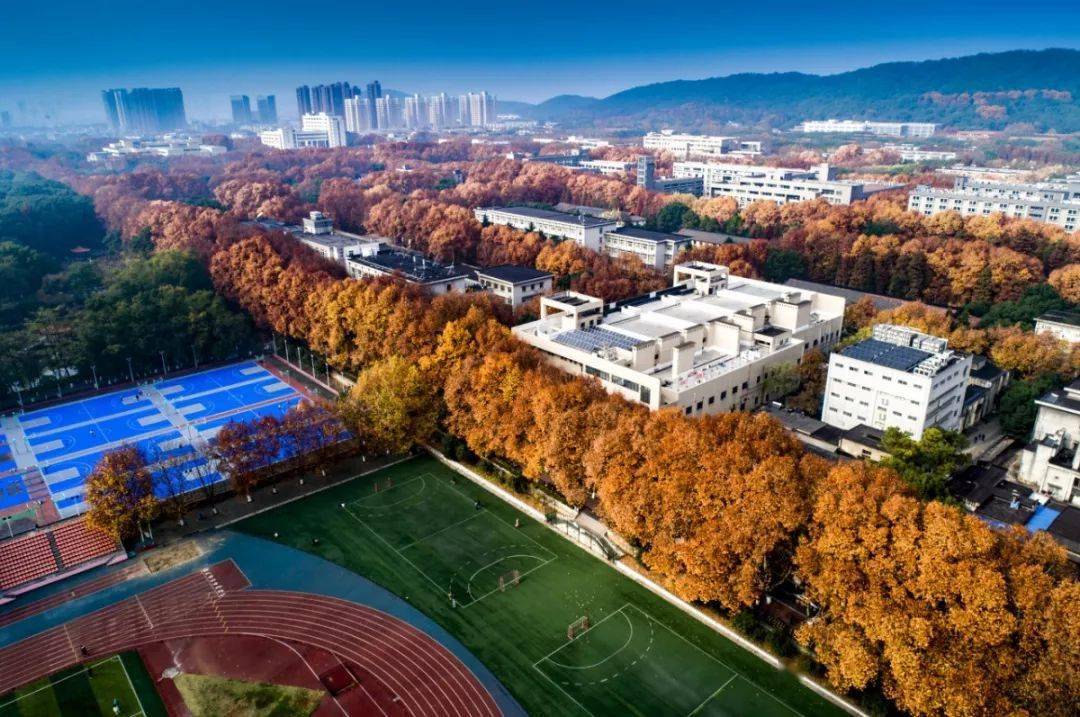 实力|个个实力不俗!你最想上哪所......中国30所高颜值大学