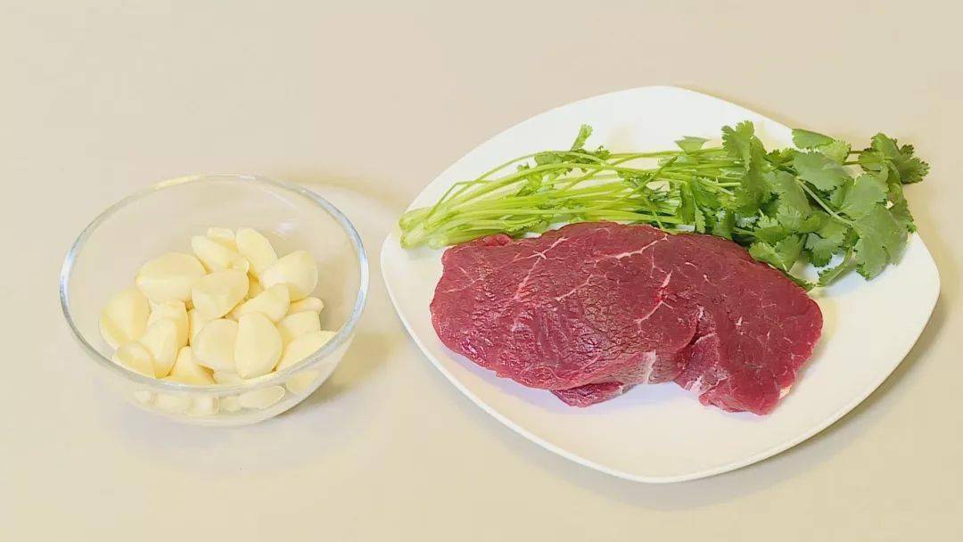 大蒜|餐馆美味轻松搬回家！牛肉又嫩又香的秘诀？只需腌制时多加一步