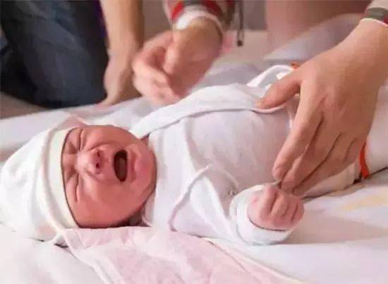 时间段|妈妈该怎么办?宝宝黄昏哭闹难以安抚