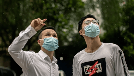 6个月|6个月后，这一幕太催泪了！援汉安徽医生为儿子拍了张照片