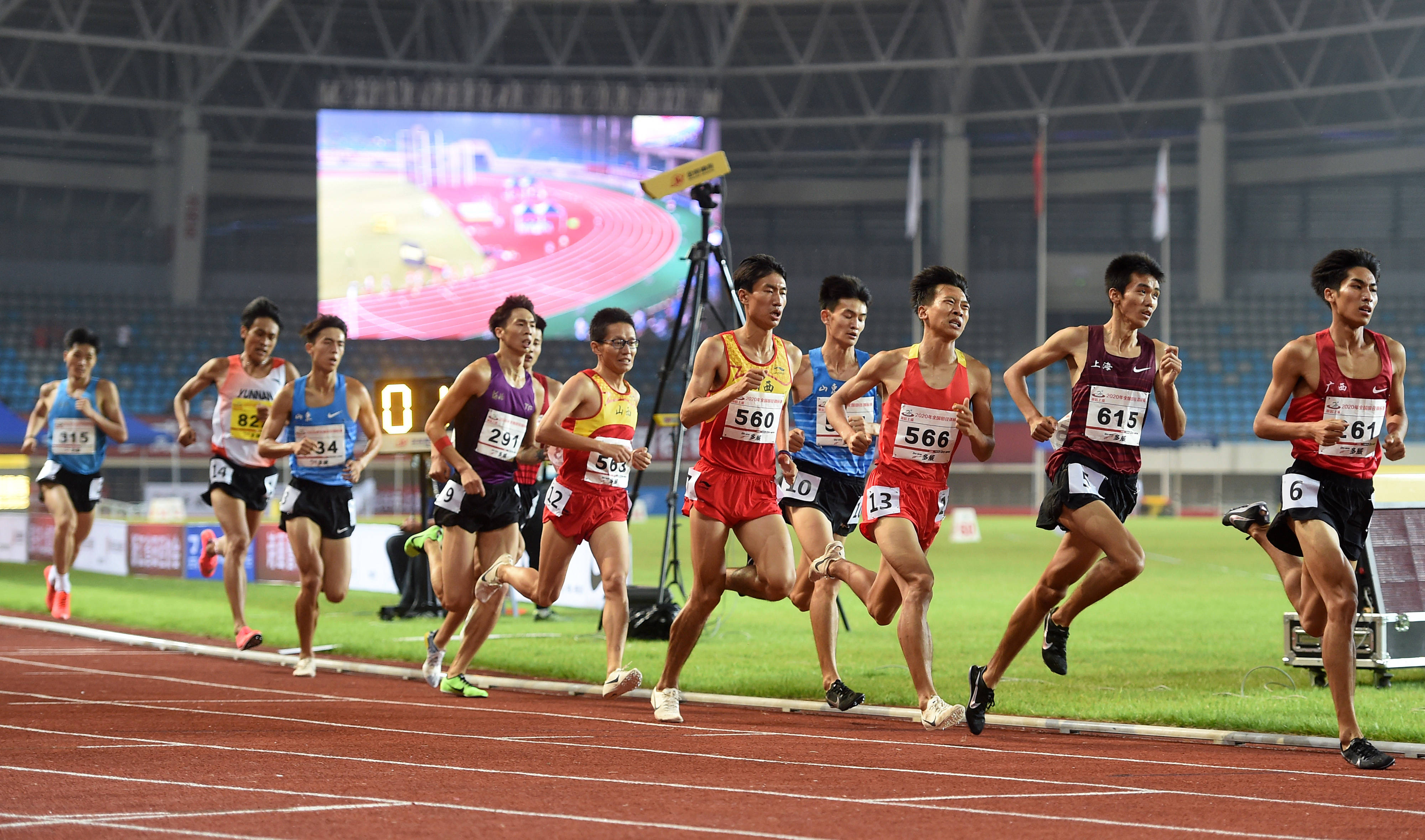 田径——全国锦标赛:男子1500米决赛赛况