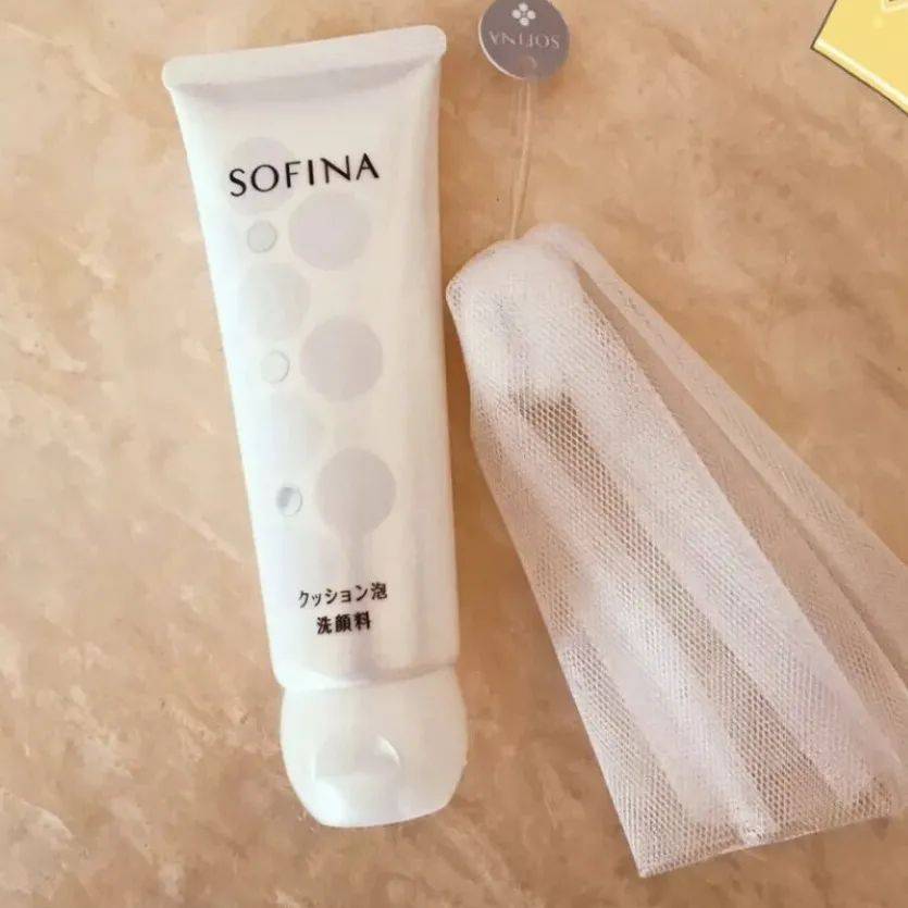 canva|近期做的最后悔的一件事：打开了王霏霏的vlog...