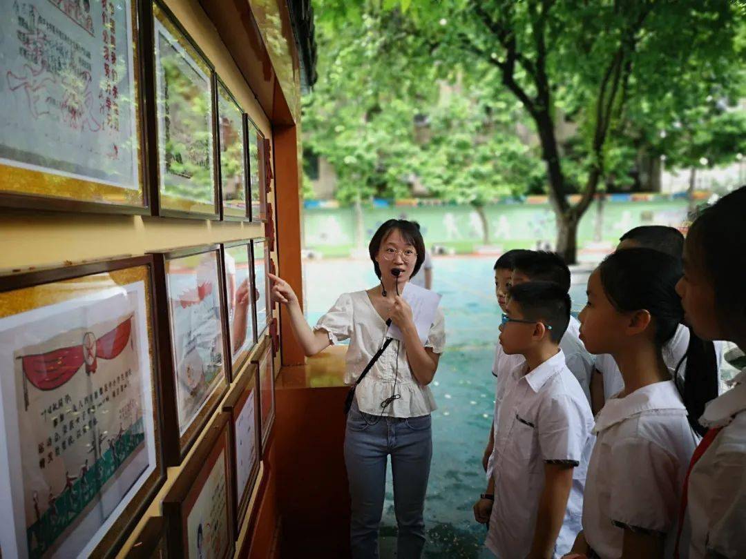 追忆校史继往开来记鉴海小学校史廊学习课程