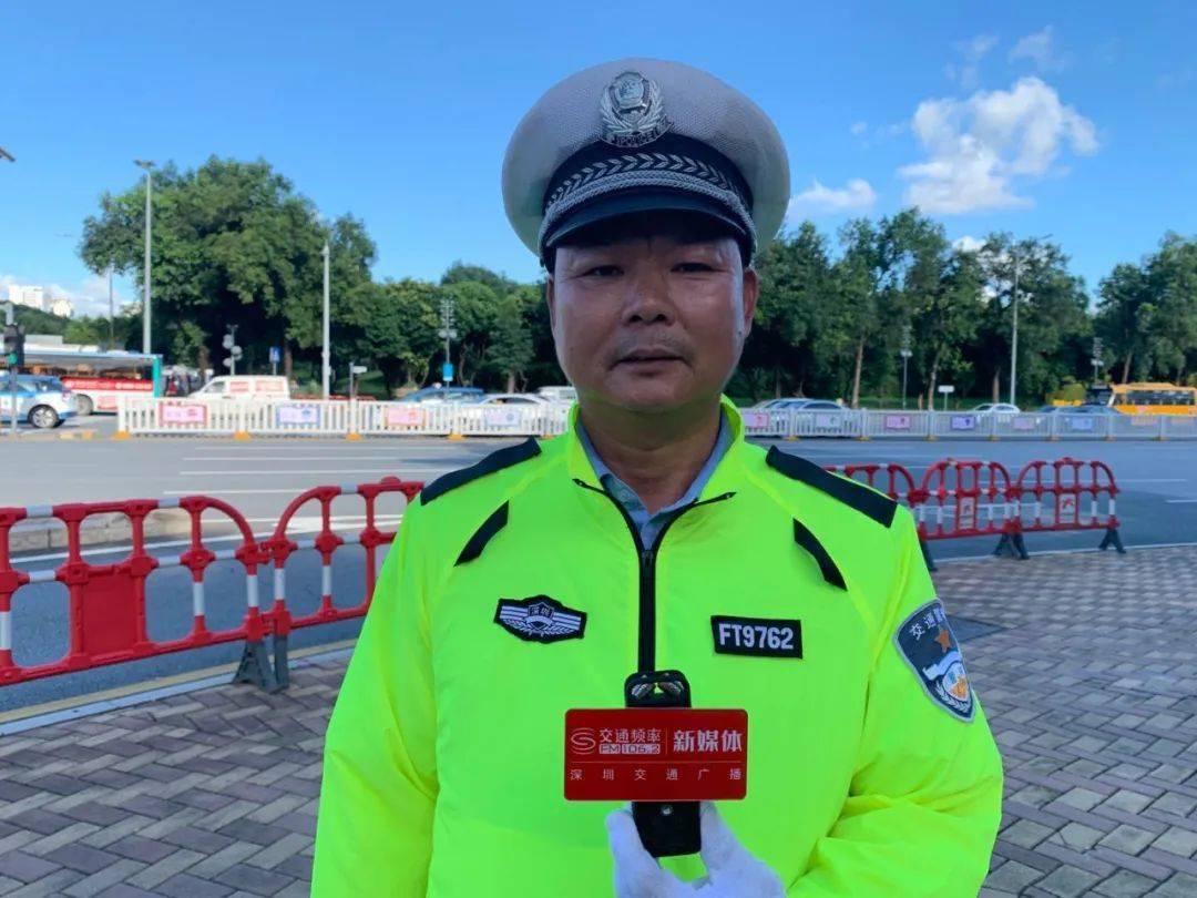 独家视频 | 深圳交警穿上这身制服 "感觉凉快多了"