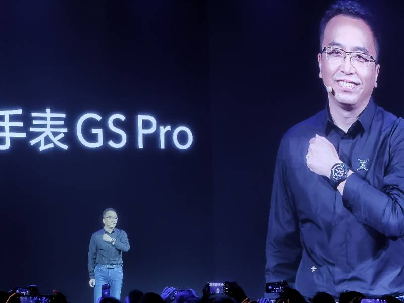 手表|25天长续航、1599元！荣耀发布智能手表新品对标苹果