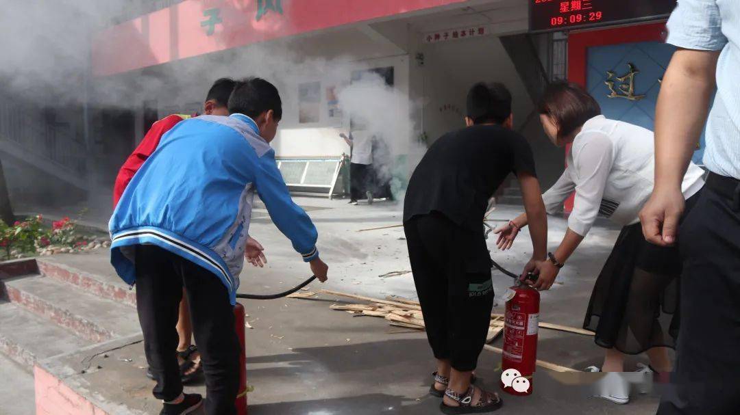 消防演练学习 c6c325867f86417fa0da33b3e0d49679.jpeg