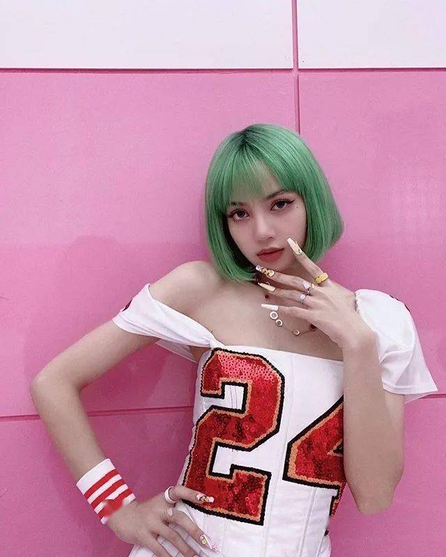 郑瑄茉|BLACKPINK回归造型都是天价？深扒明星化妆师用什么！