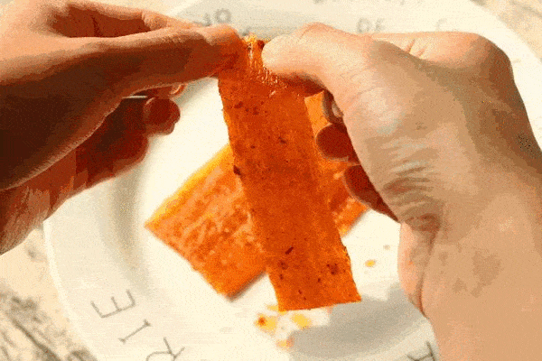 包辣|首个辣条专业班开班！网友：不说了，先给我来两包辣条