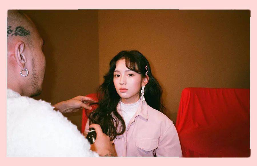 刘海|初秋显脸小的4款“发型”，是时候换个造型了！