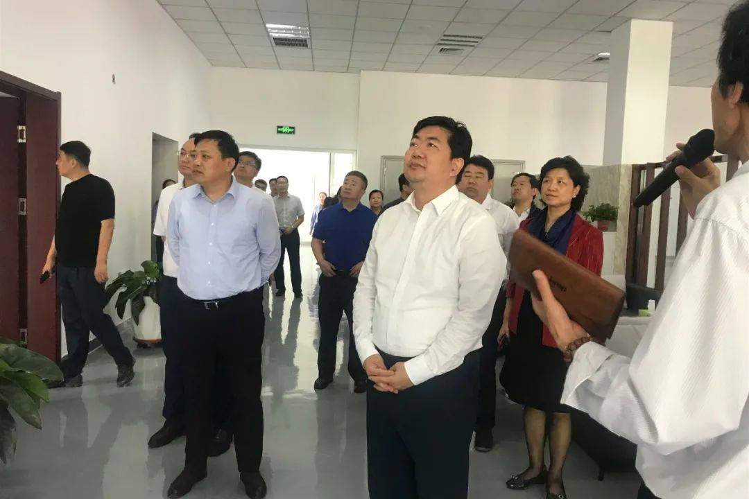 孙硕率团在阜平县考察脱贫攻坚工作自2016年签订携手奔小康行动协议