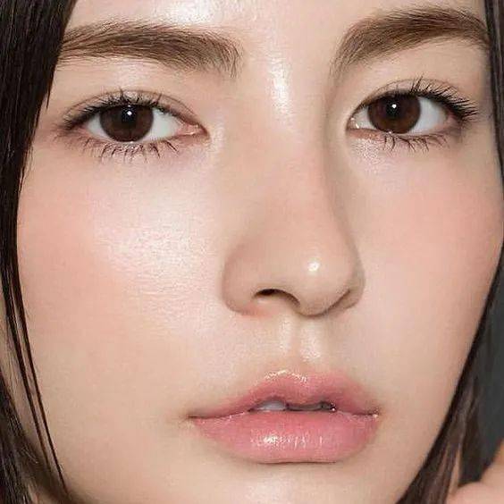 肌肤|水光妆升级版来了,又美又立体的海豚玻璃肌你听过吗?