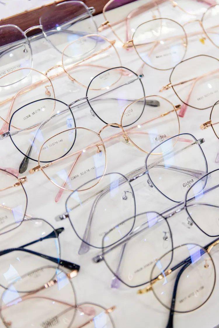 三店|一口价!¥88元/副!超轻钛框+防蓝光镜片!专业验光配镜!300+款镜框任挑任选!三店通用!
