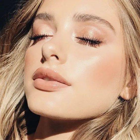 肌肤|水光妆升级版来了,又美又立体的海豚玻璃肌你听过吗?