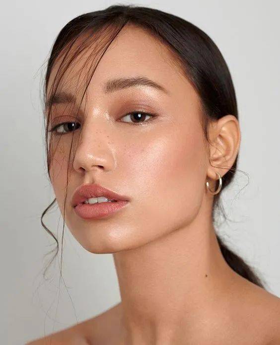 肌肤|水光妆升级版来了,又美又立体的海豚玻璃肌你听过吗?