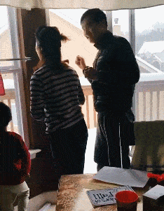 搞笑gif动态图放车窗开始你俩的一段孽缘吧