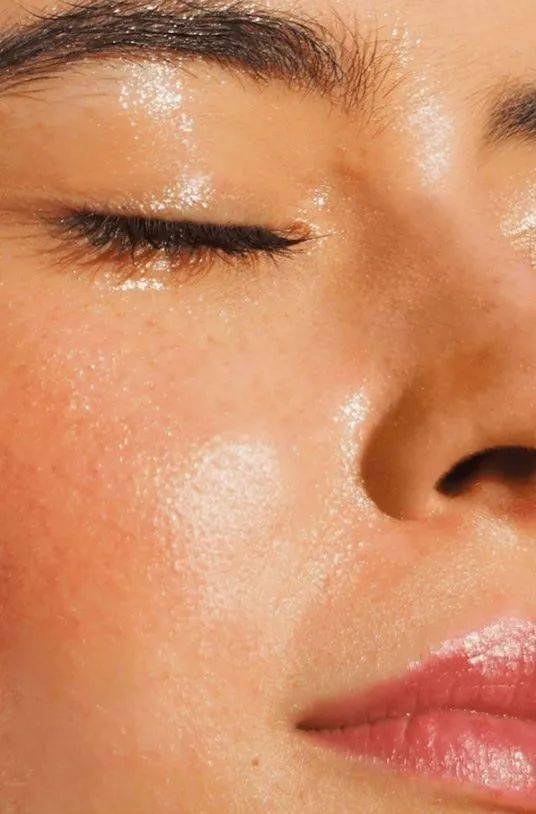 肌肤|水光妆升级版来了,又美又立体的海豚玻璃肌你听过吗?