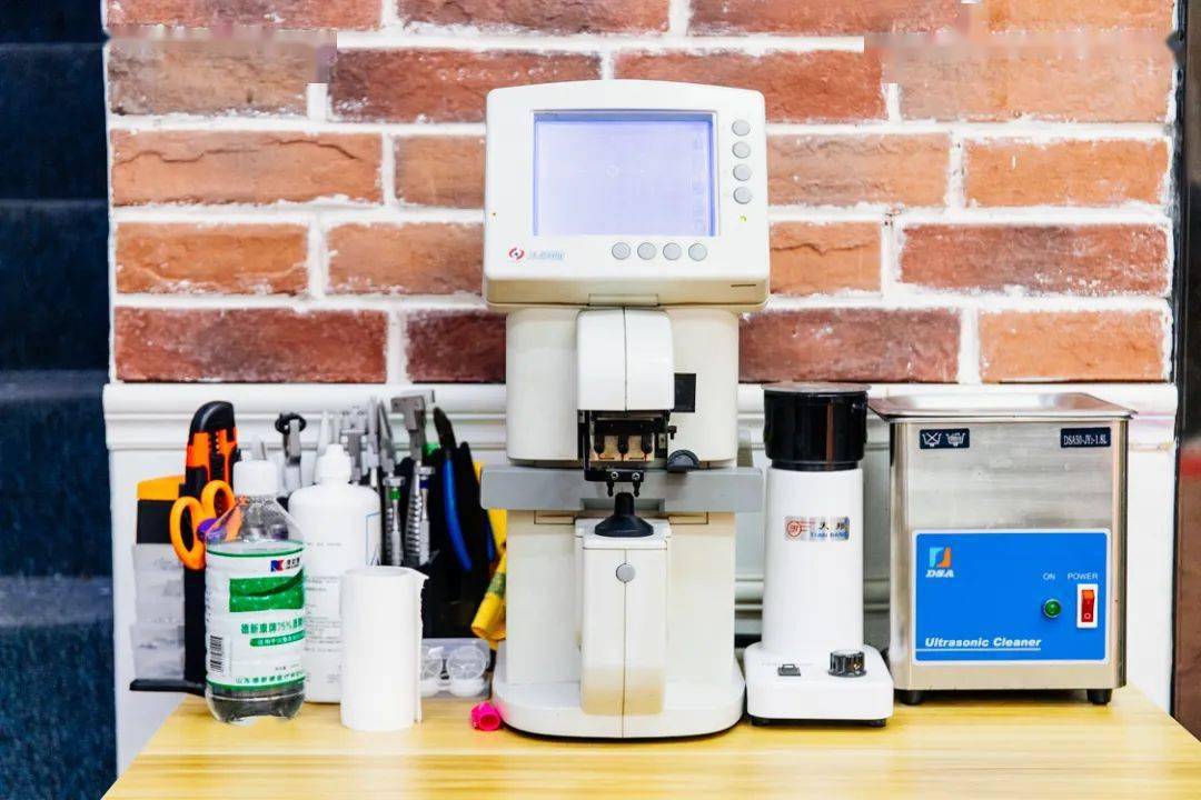 三店|一口价!¥88元/副!超轻钛框+防蓝光镜片!专业验光配镜!300+款镜框任挑任选!三店通用!