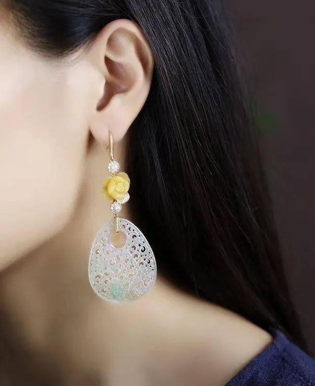 老年人|41岁女子10年时间里和8名老年人结婚 骗走大量珠宝和钱财后悲剧