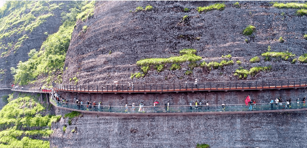 【10月3日英德独立成团,仅需260元/人】赣州龙南《南武当山》,虔南