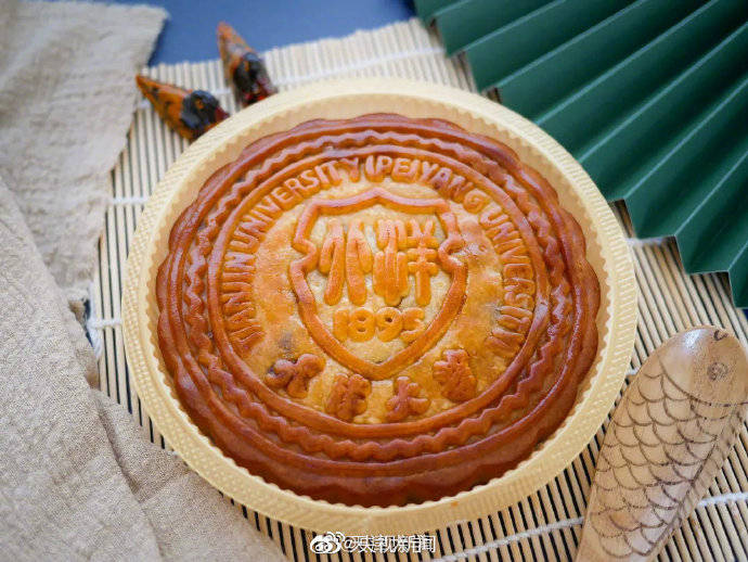 高校|高校中秋月饼来啦！有你学校的吗？