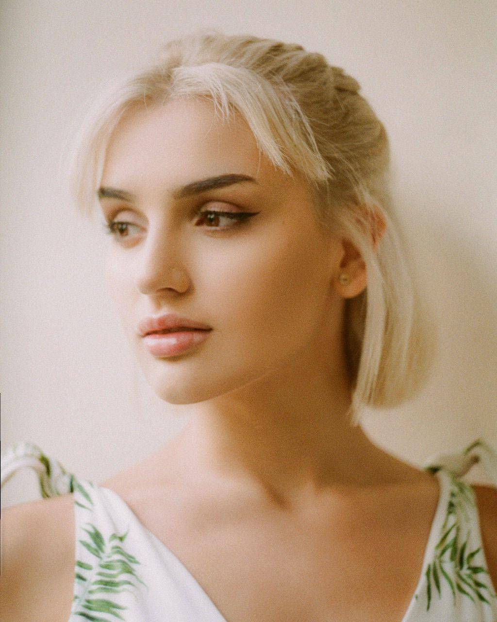 公主|迪士尼抓错了在逃公主？网友：是，真公主正在俄罗斯当女王！